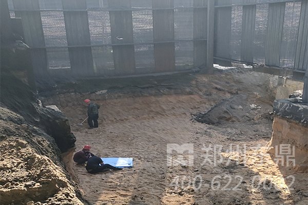 內(nèi)蒙古鄂爾多斯煤泥烘干機基礎(chǔ)建設(shè)施工現(xiàn)場